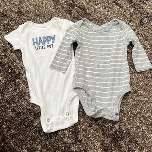 Long sleeve & short sleeve onesies